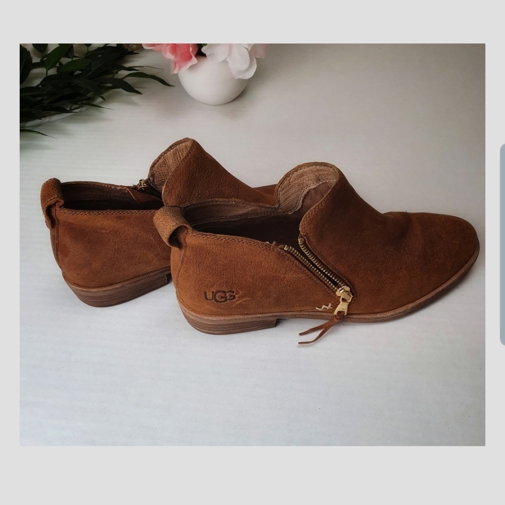 Beautiful ankle boots ugg size 9